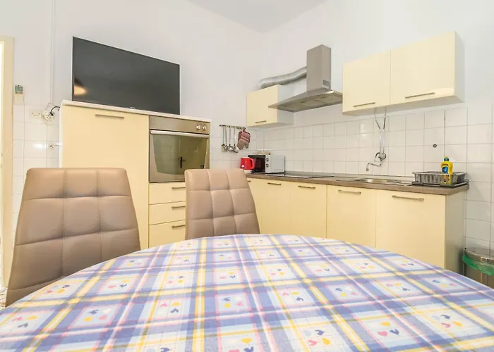 Διαμέρισμα Sator Ρόβινι